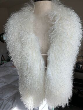 Real Mongolian Creamy Fur Halter Vest Sleeveless Deep V-Neck 2 Back Ties Size S